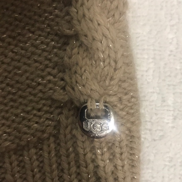 Ugg beanie hat(SOLD) - Picture 2 of 3